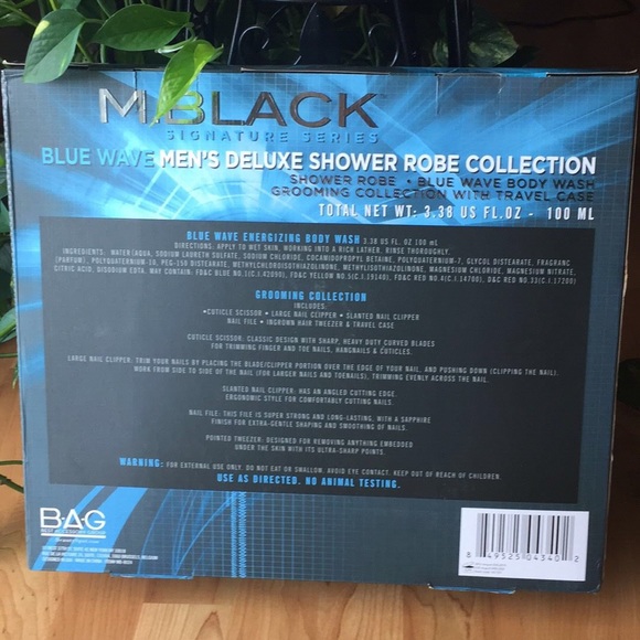 🎉HP🎉 M. Black Men’s Signature Series Deluxe Robe With Grooming Set - Picture 10 of 11
